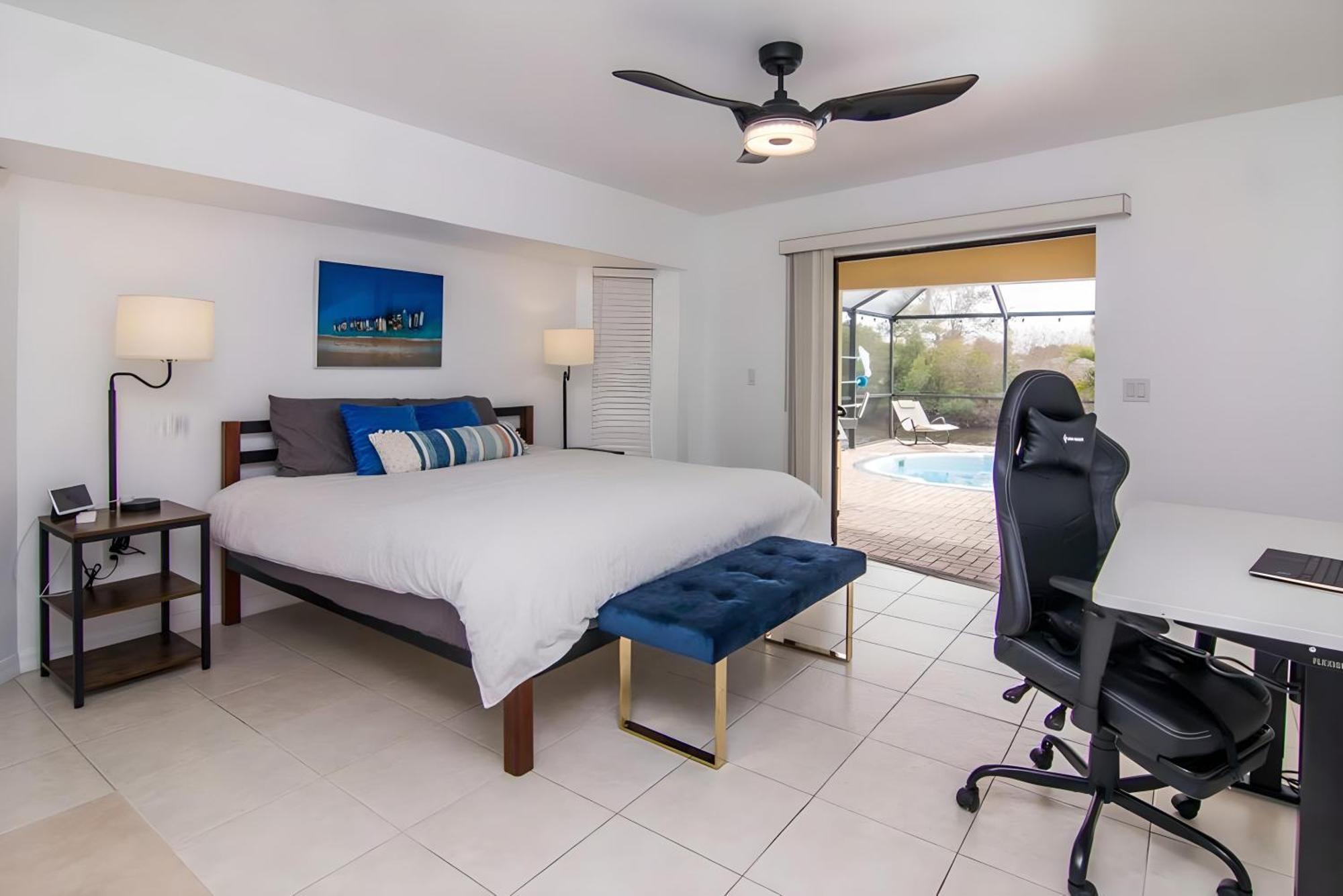 House With A Boatyour Private Waterfront Resort Port Charlotte Ngoại thất bức ảnh
