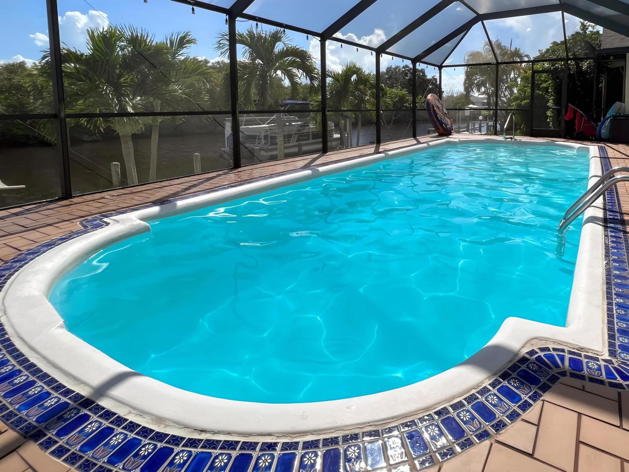 House With A Boatyour Private Waterfront Resort Port Charlotte Ngoại thất bức ảnh