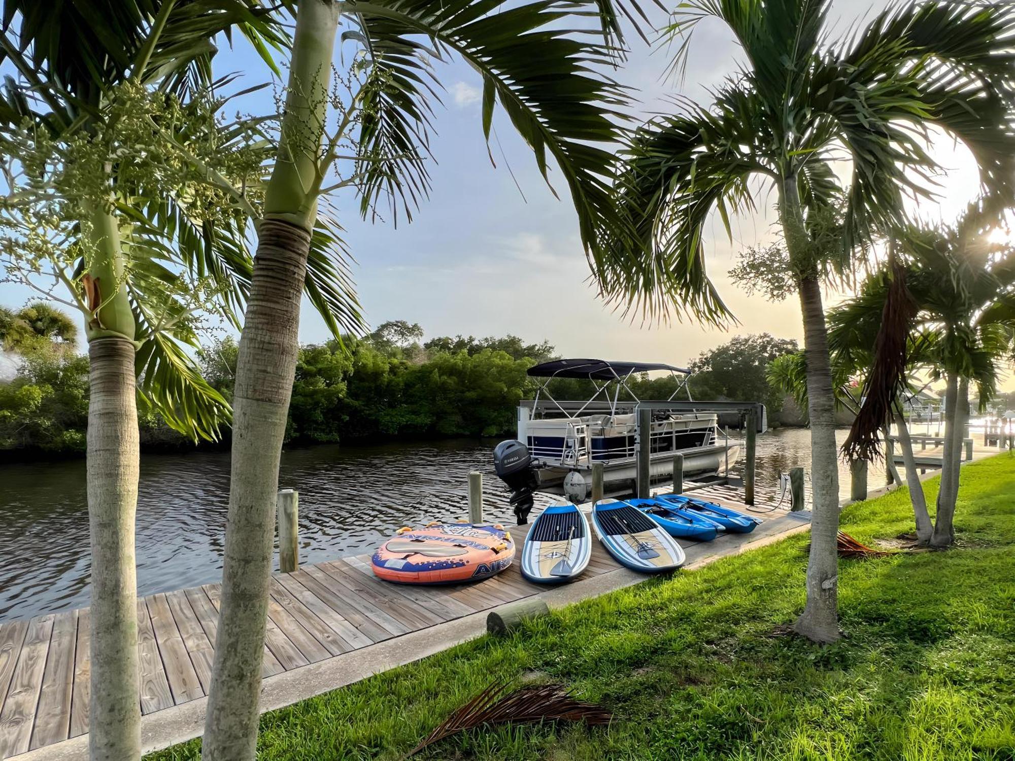 House With A Boatyour Private Waterfront Resort Port Charlotte Ngoại thất bức ảnh